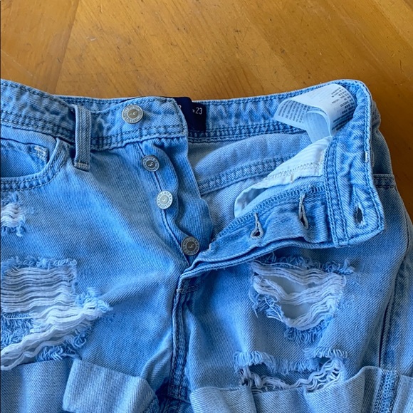 Hollister High rise mom shorts - Picture 3 of 3